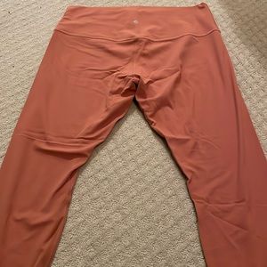 Light pink Lululemon leggings.